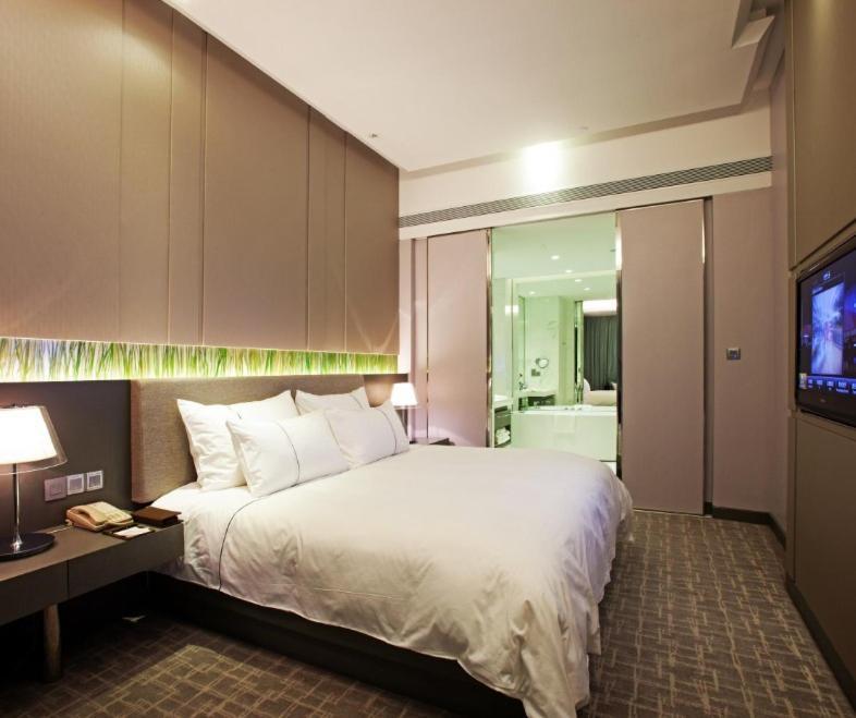Hangzhou Tower Hotel Room photo